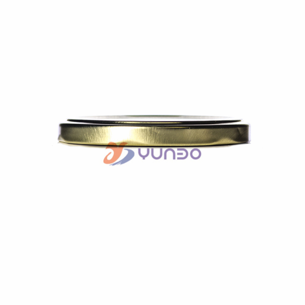 82 Gold Metal Twist Lid With Plastisol Liner-L030G