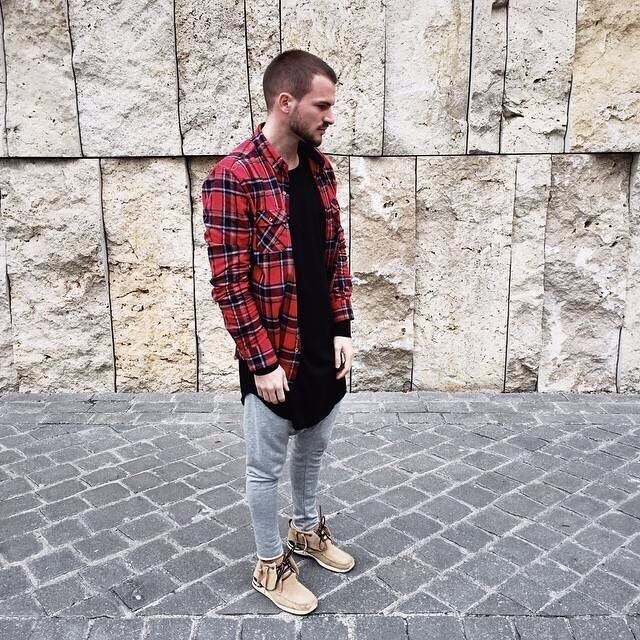9 elongated black t shirt.jpg