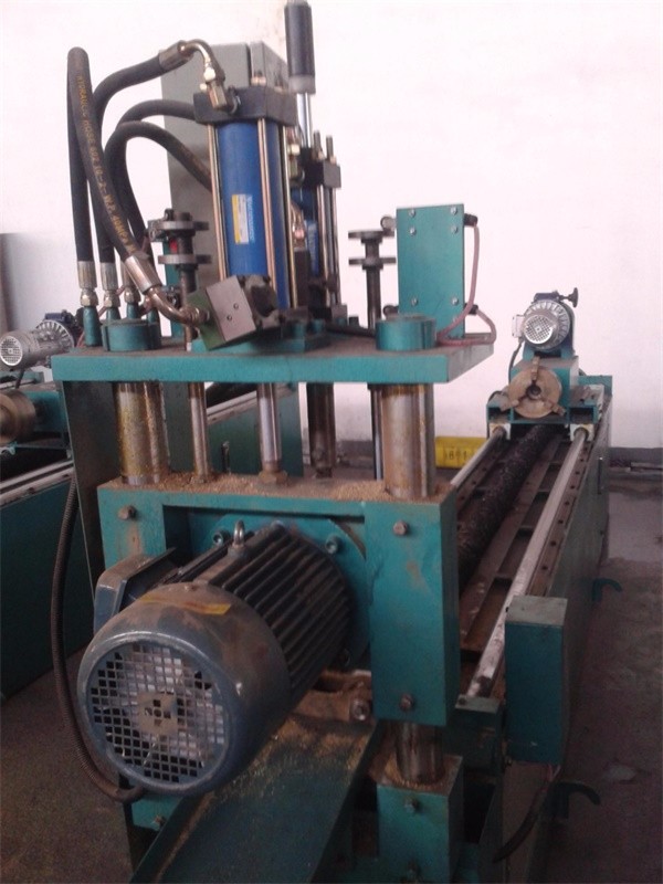 Pipe cutting machine2A.jpg
