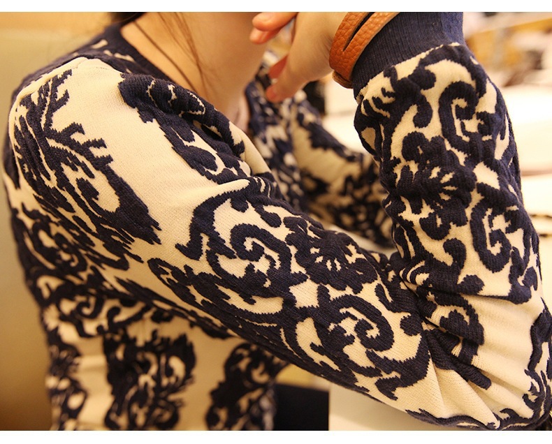 新しい到着の新しい2014年ヴィンテージファッション古典的な青と白の磁器のスリム低い襟の刺繍カーディガンのセーター