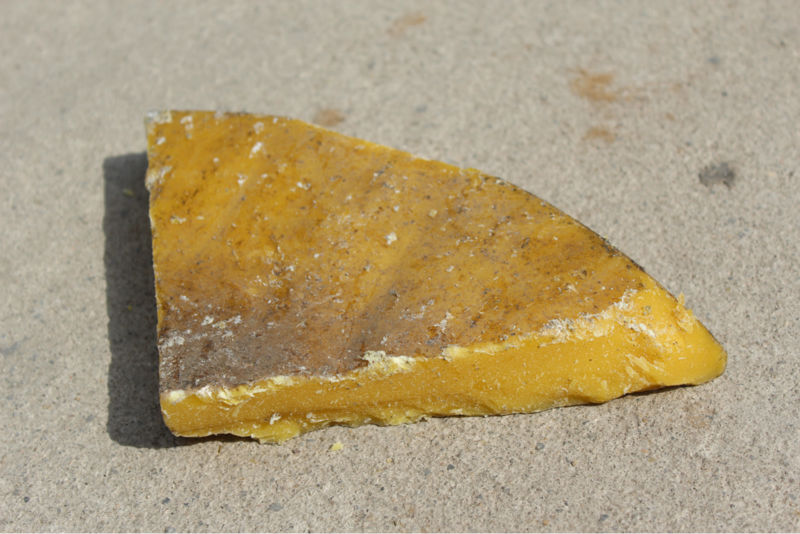 beeswax from pure honey for beekeeping