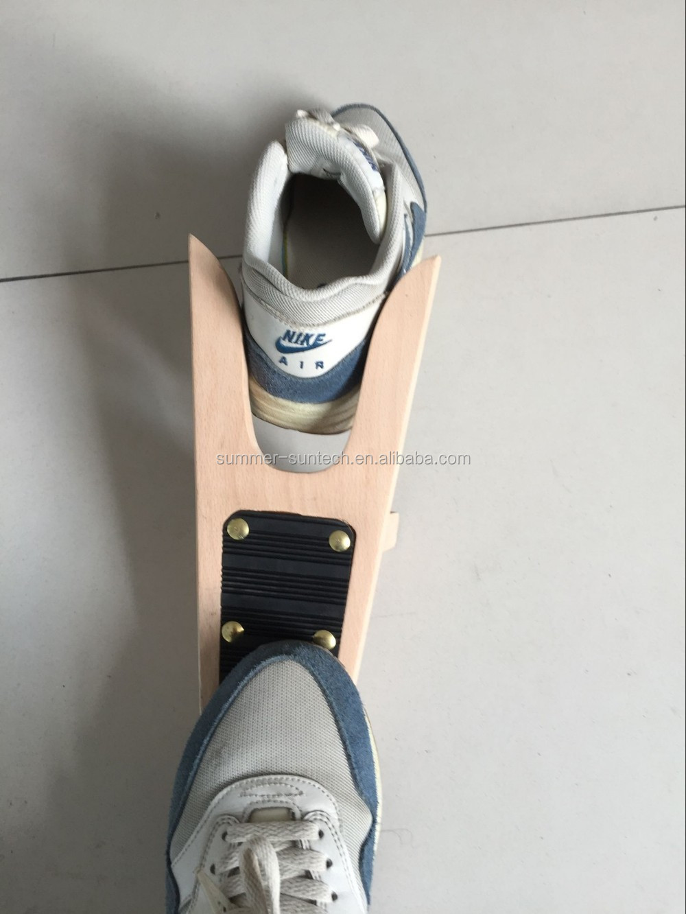 Boot jack picture from Suntech 0827-1.jpg