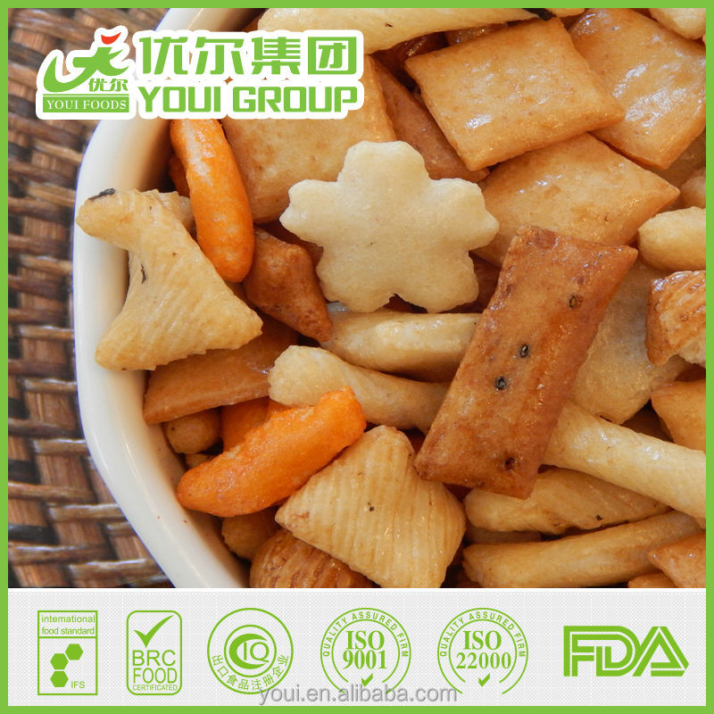 Rice crackers and peanuts mixed snacks