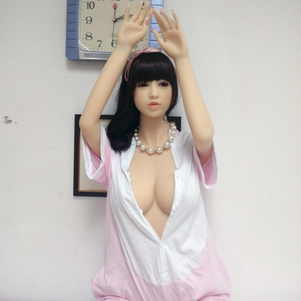 real nude mom melons bottomless girls shooting guns