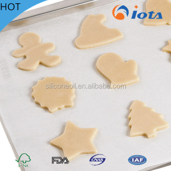 parchment-paper-rollout-cookies-step1