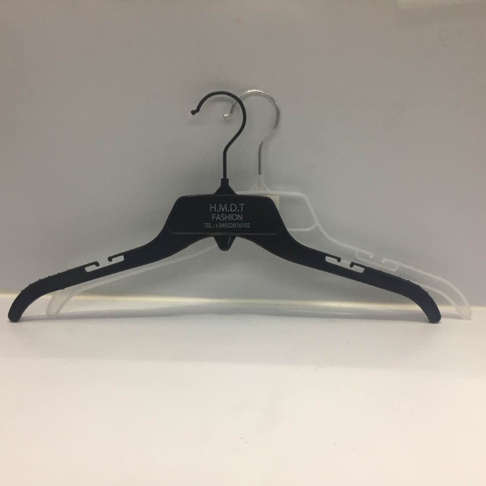 Custom Cheap Plastic Coat Hanger And 1022 Shoulder 43cm Plastic Black