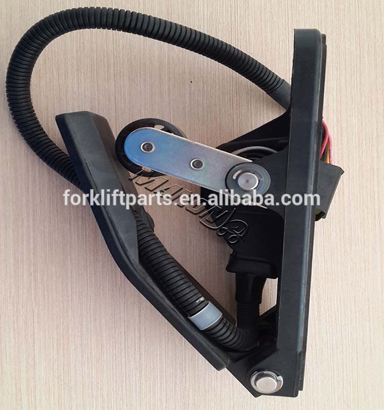 Forklift Parts Accelerator 3BA-37-69111