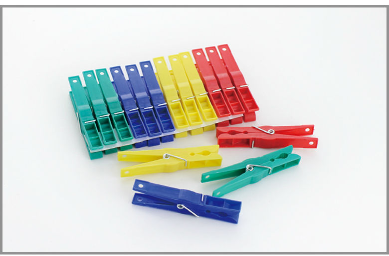 ちゃちなプラスチック製のカラフルなxy8801布クリップ問屋・仕入れ・卸・卸売り