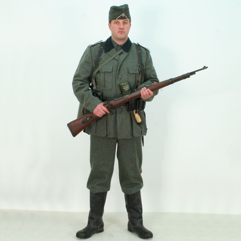 ww2 german military uniforms (2).JPG