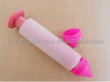 2014 new design useful silicone cake decoration pen for sale