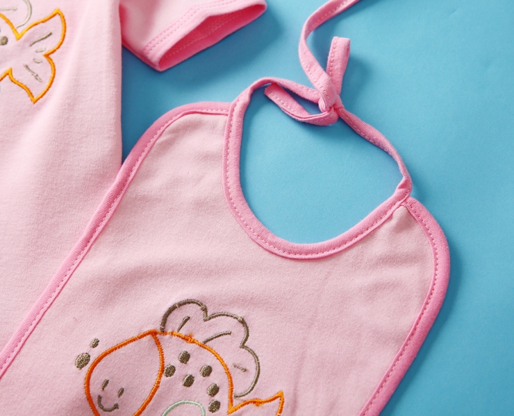 最新綿100％赤ちゃんのロンパースが赤ちゃんの衣装子供服セット仕入れ・メーカー・工場