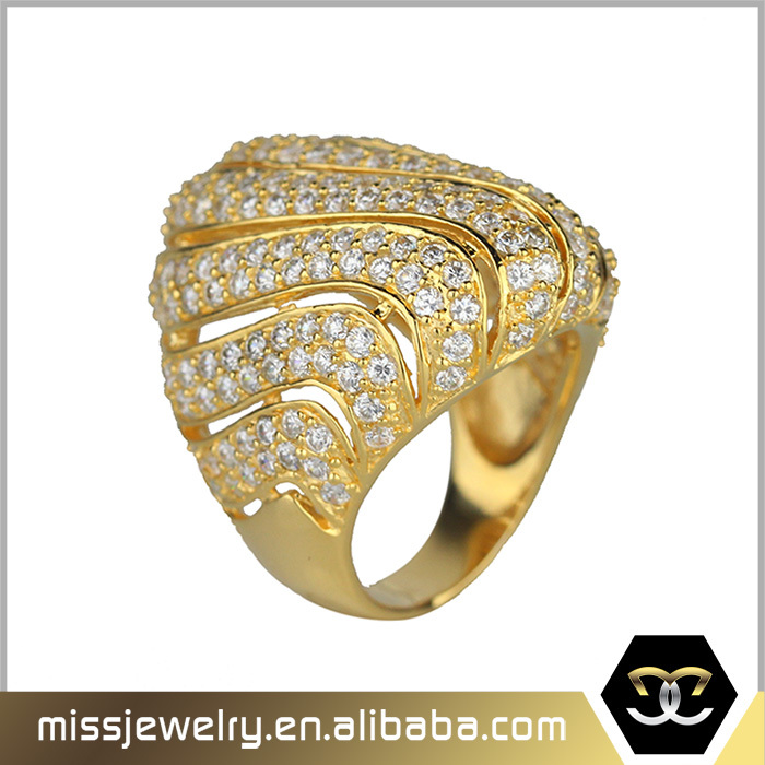 Stunning ring for newlyweds Engagement ring prices in saudi arabia