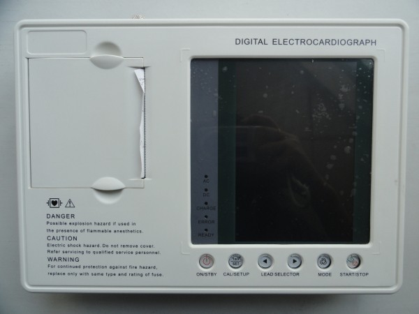 ceは承認された3チャネルポータブルecgekgマシン、 12誘導デジタルホルター心電図モニターミニ仕入れ・メーカー・工場