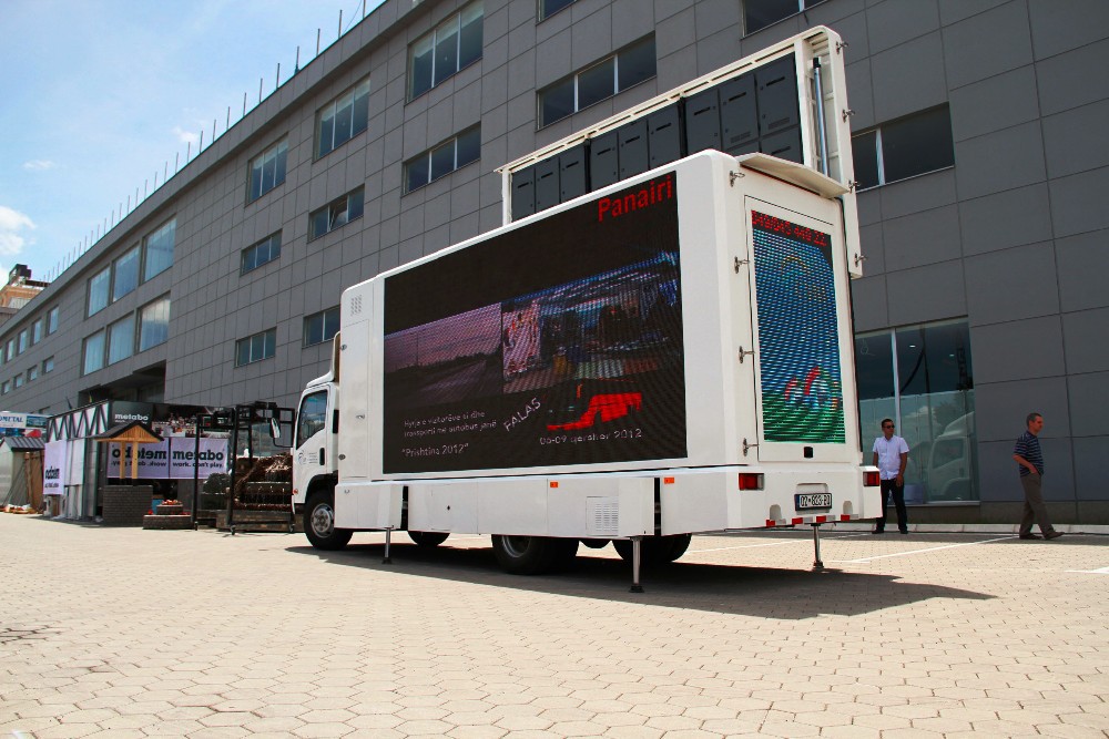 led広告のためのトラック、 車両デジタルledスクリーンを率いて仕入れ・メーカー・工場