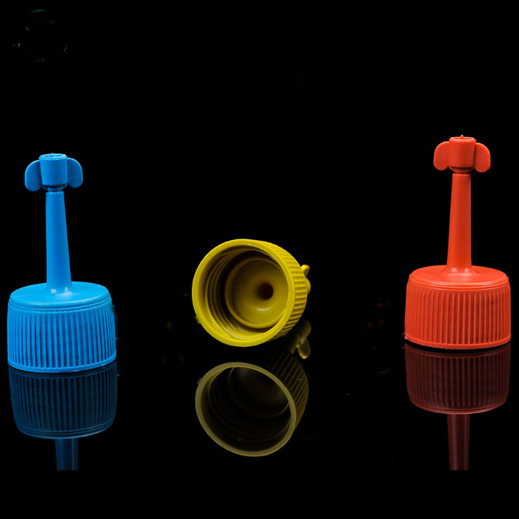 Plastic disposable semen bottle for sow