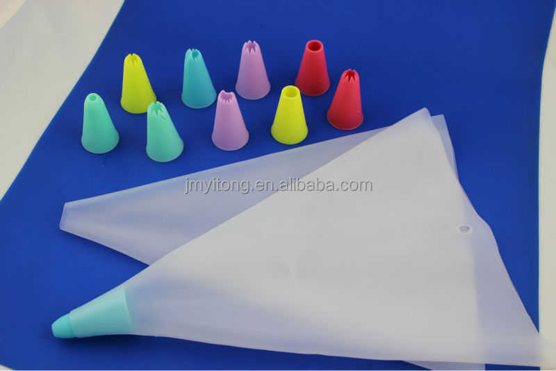 Reusable Cake Decorating Set Bag With 5 Nozzles
