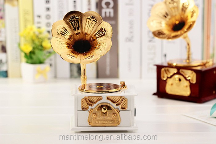 1PC-Creative-Music-Box-Retro-gramophone-model-plastic-ornaments-birthday-gift-KN-023-(2)
