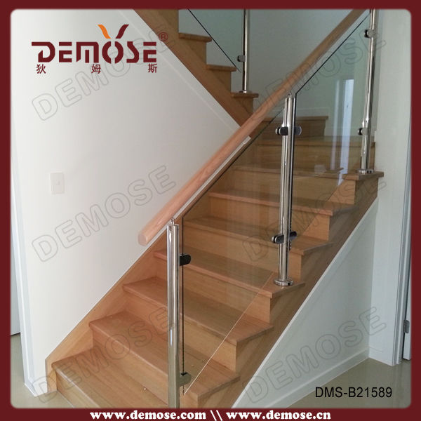 barriere escalier plexiglass