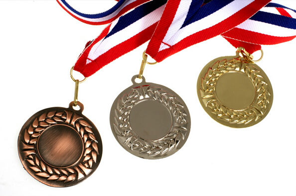 金軍のメダル/カスタムオリンピックスポーツ金属のメダル問屋・仕入れ・卸・卸売り