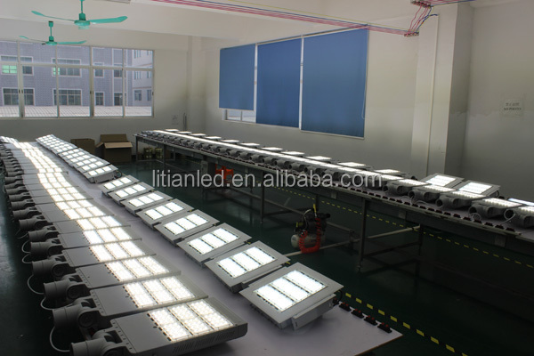 ulcul調整しip67街路照明led街路灯の価格150wled街路灯付きcree社のチップ問屋・仕入れ・卸・卸売り