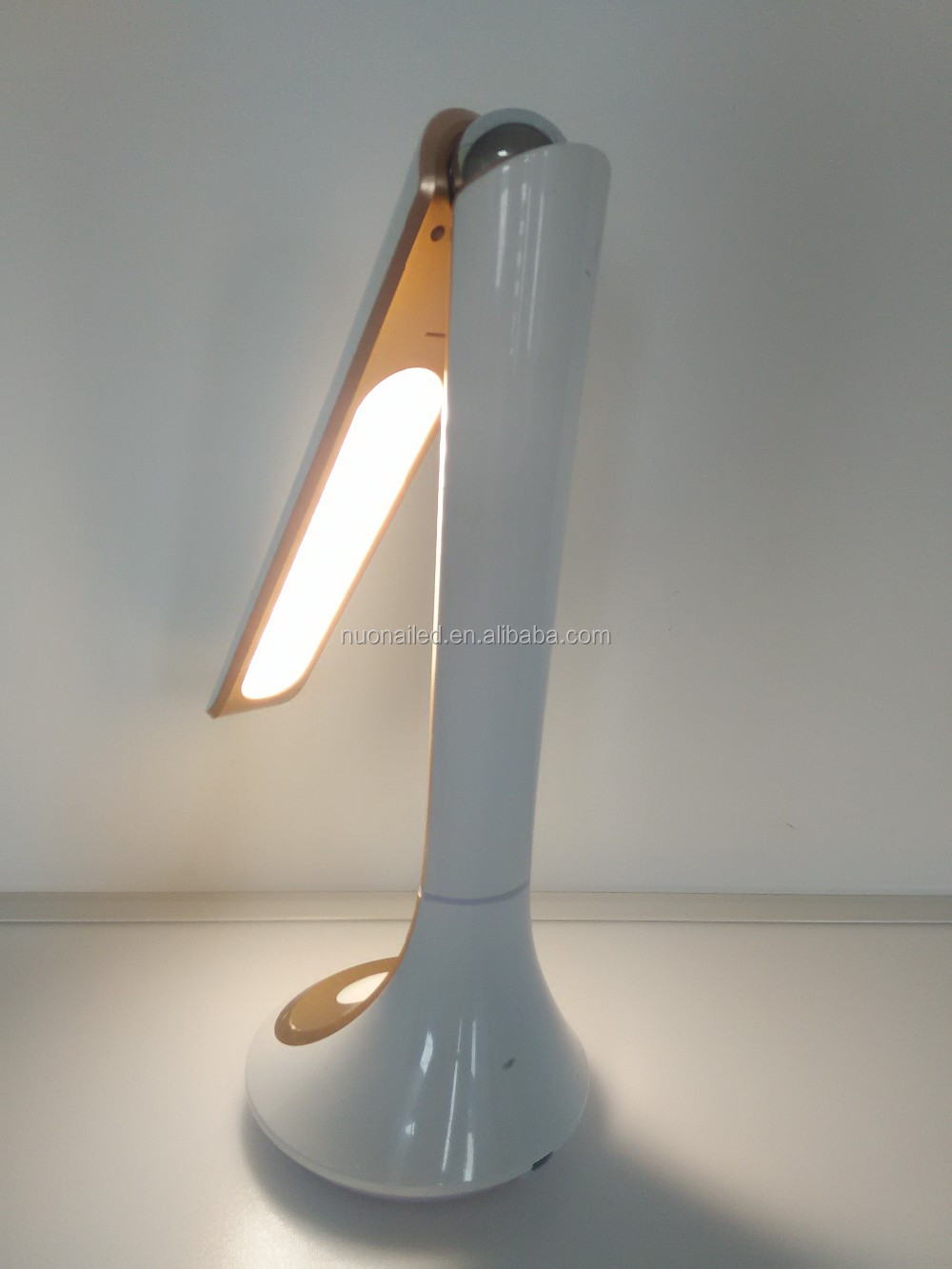 Ledランプの家調光可能と調整可能なledポータブルテーブルランプ用マニキュア仕入れ・メーカー・工場