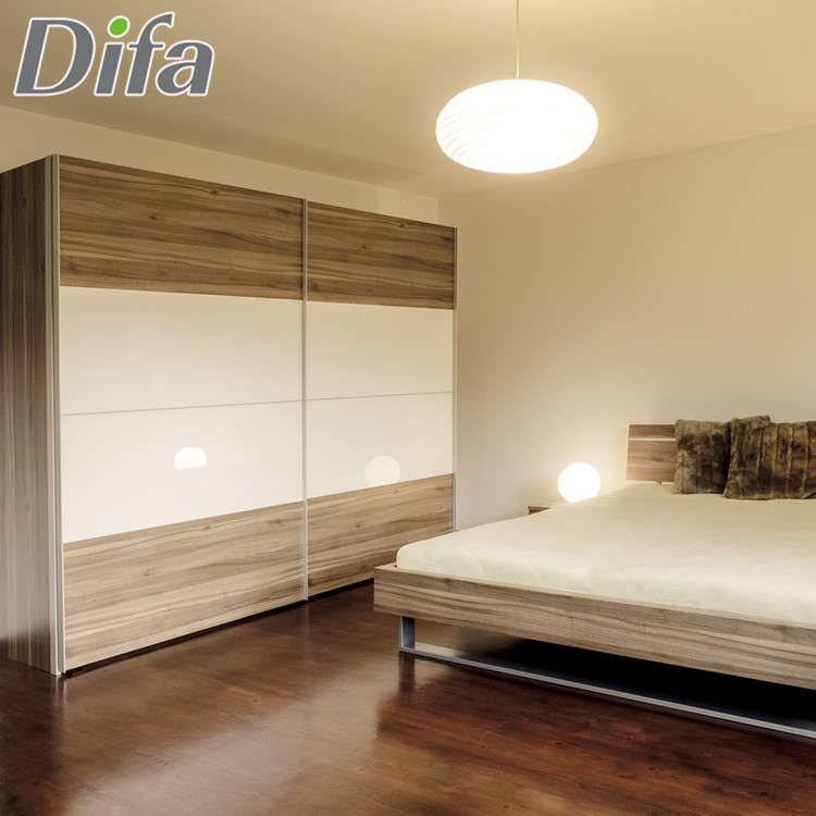 Custom Clothes Sliding Doors Wardrobe For Apartment Project