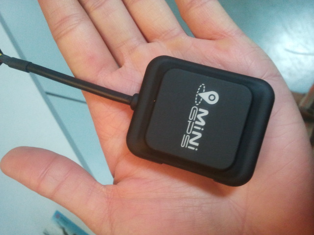 mini gps tracker.jpg