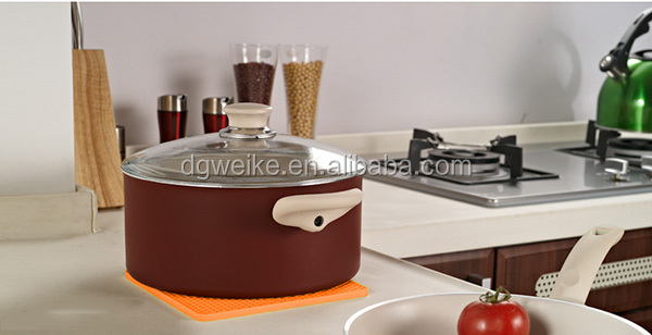 10pcs-Kitchen-silicone-mat-pot-holder-hot-insulation-pad-Insulation-Silicone-Table-Mat-Anti-slip-Placemat.jpg
