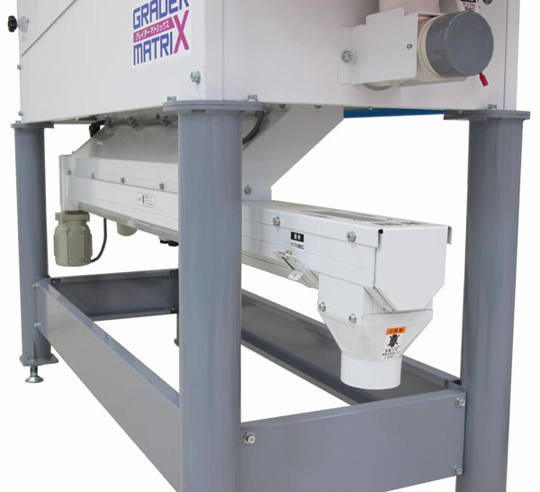 High quality grain grader made in Japan equipped with sample slot