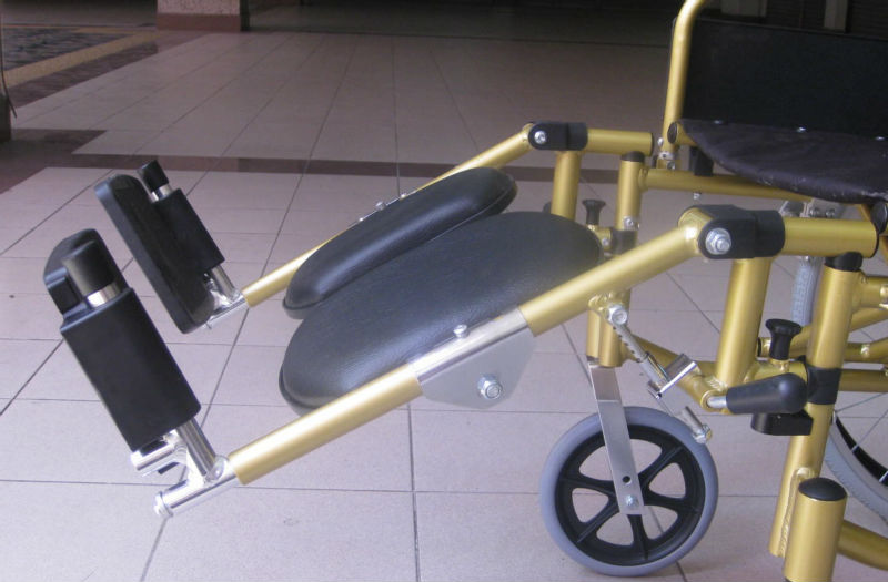 Reclining lightweight wheelchair p12