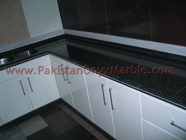 pakistan-black-granite-tiles-slabs-countertops-10.jpg