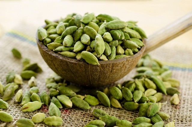 8 فوائد لبذور الهيل على الجمال والرشاقة