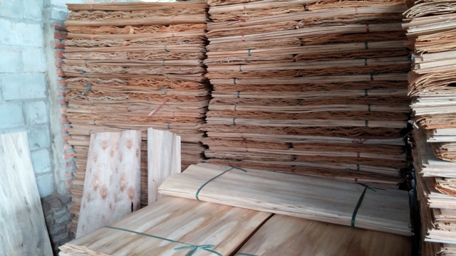 ユーカリのコア単板2.2ミリメートルの厚さ( customer@kego。 com。 vn)問屋・仕入れ・卸・卸売り